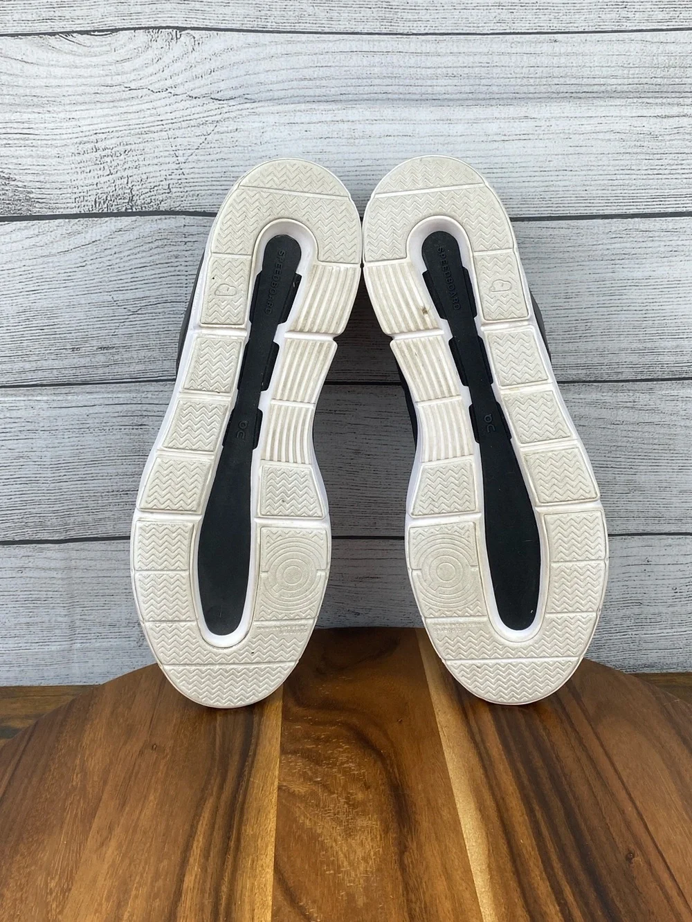 ON Running The ROGER Clubhouse Black White Tennis Shoe Men’s Sneaker Size 14